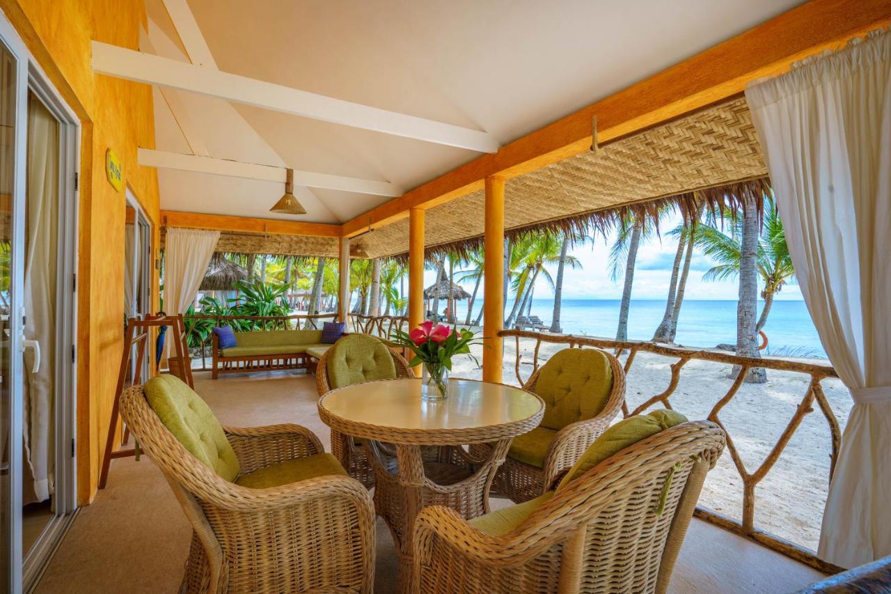 Coco Grove Beach Resort, Siquijor Island Luaran gambar A veranda