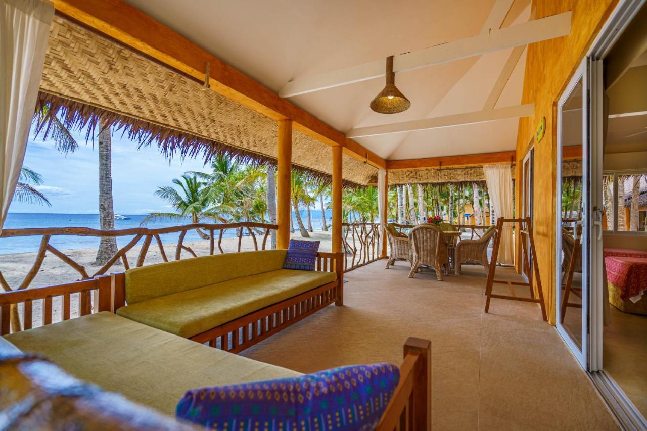 Coco Grove Beach Resort, Siquijor Island Luaran gambar A view of the beach from the hotel