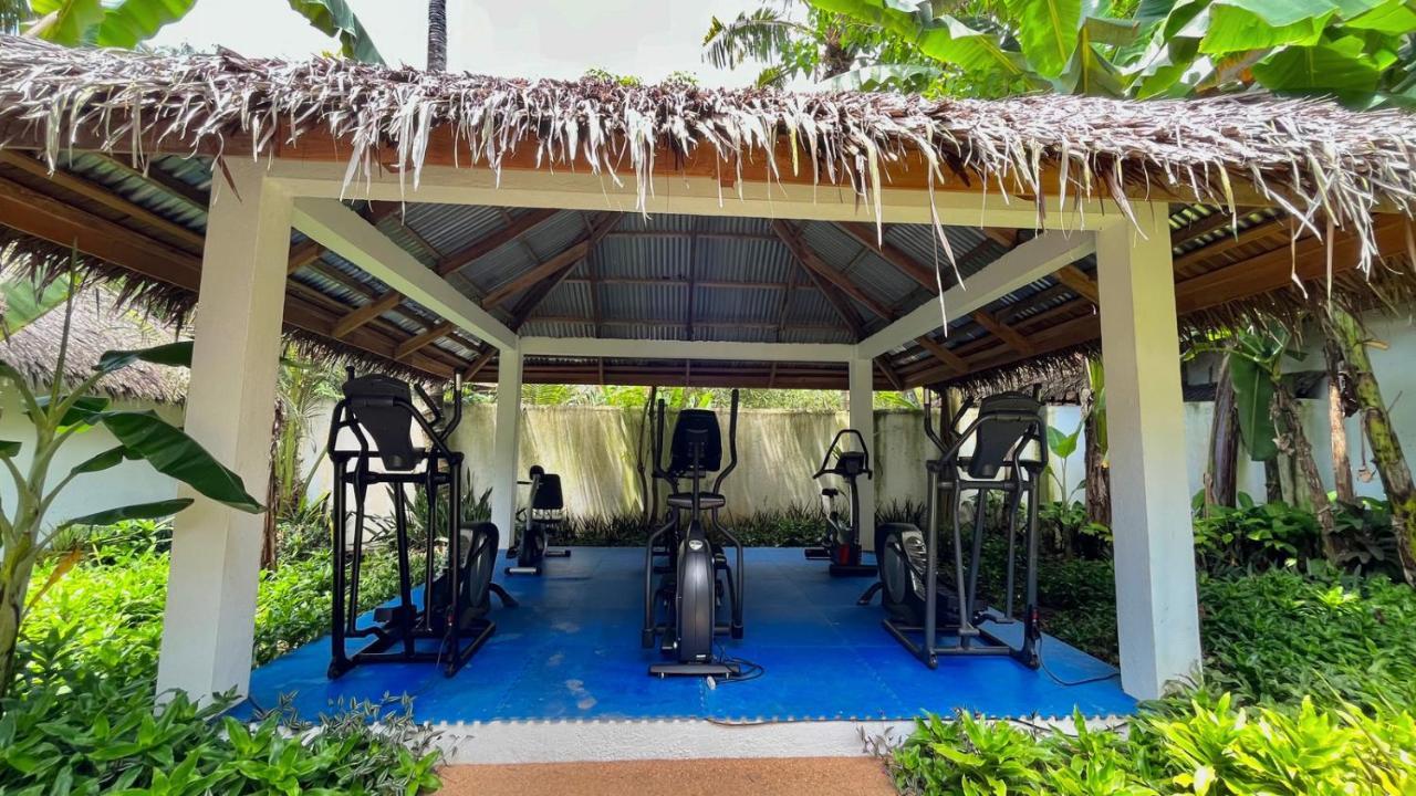 Coco Grove Beach Resort, Siquijor Island Luaran gambar The gym at the resort