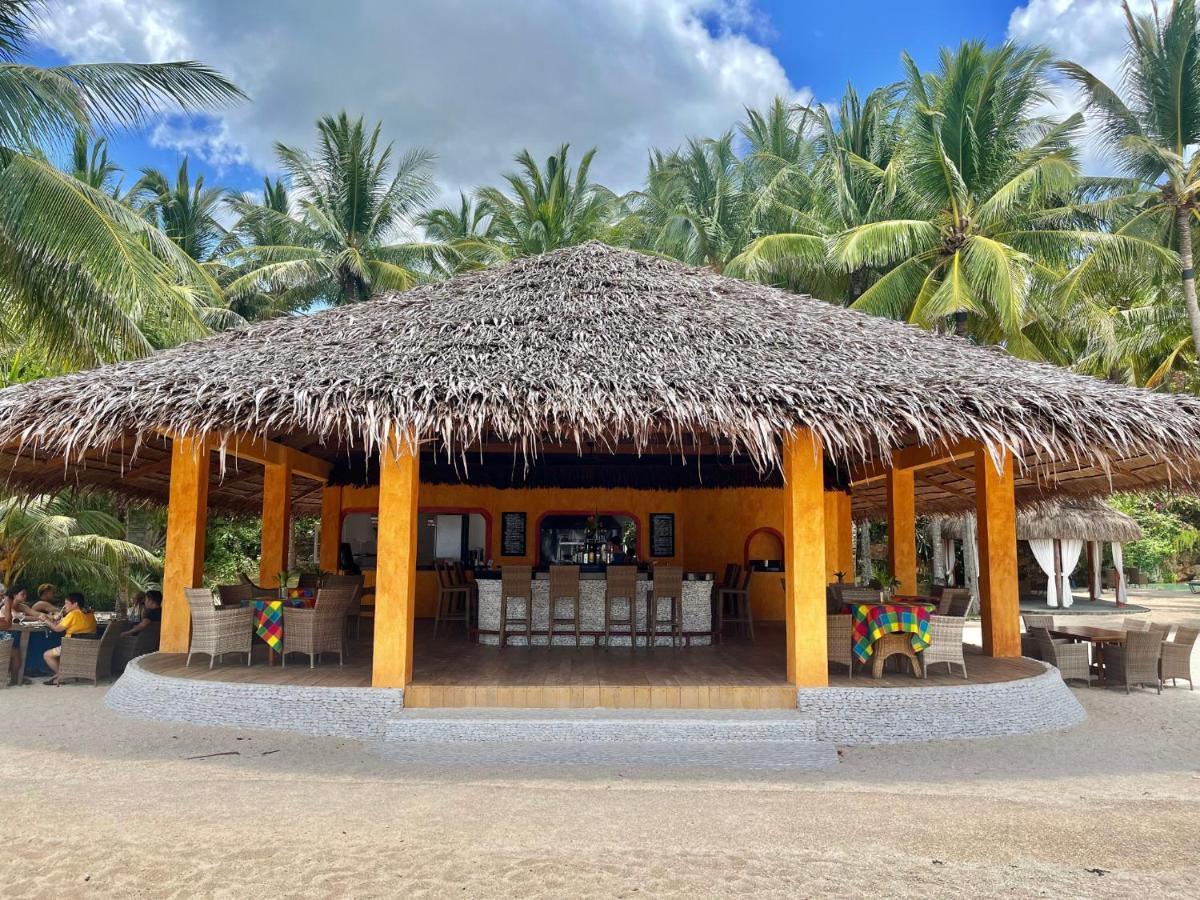 Coco Grove Beach Resort, Siquijor Island Luaran gambar The beach bar at the resort